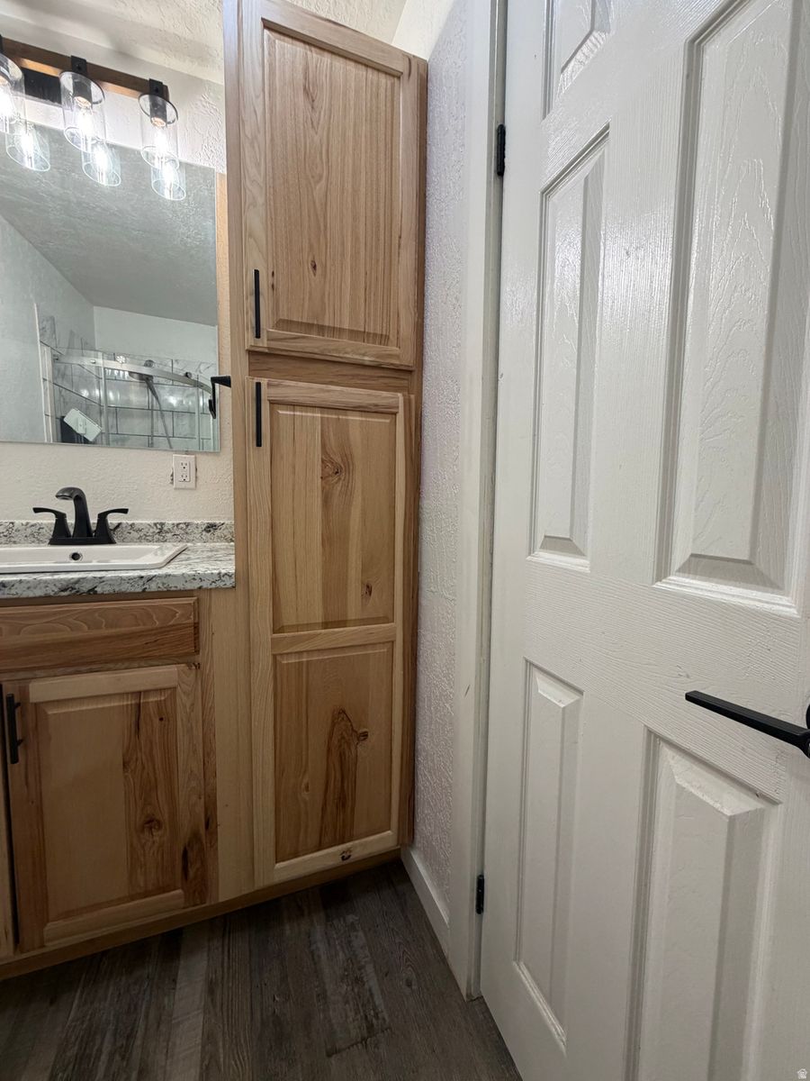 Main image 14