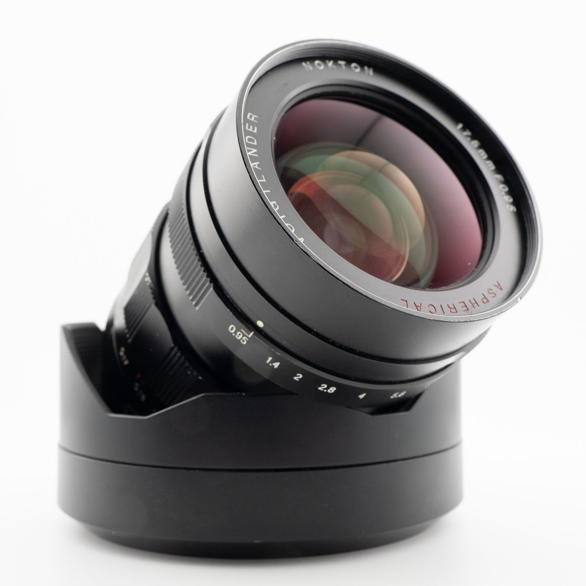 Voigtlander Nokton 17.5mm f0.95 - MFT