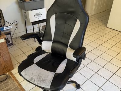 Used Black & White Gaming Office Chair - Adjustable Swivel, Racing Style