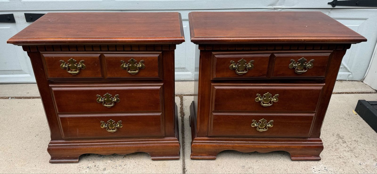 Matching nightstands 