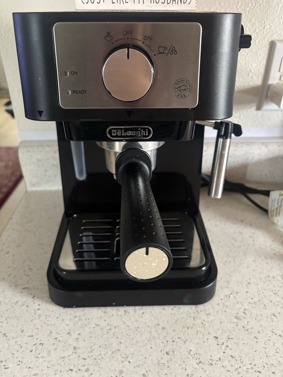 De'Longhi Espresso and Cappuccino Maker - Black