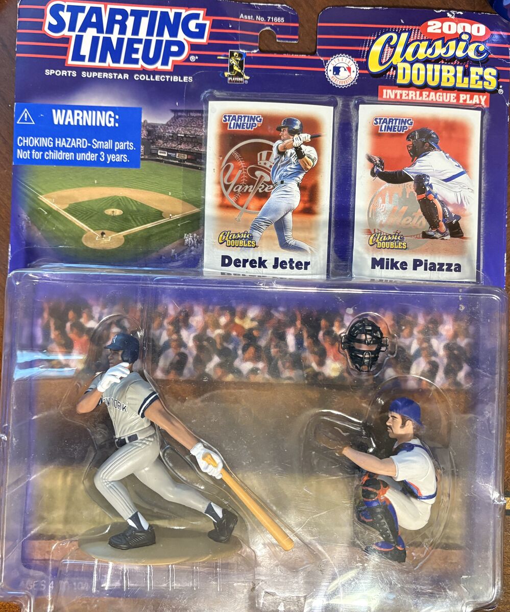 2000 Starting Lineup Classic Doubles Derek Jeter & Mike Piazza Figures & Cards