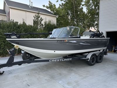 Crestliner 1950 Super Hawk