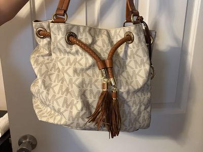 Micheal Kors tote