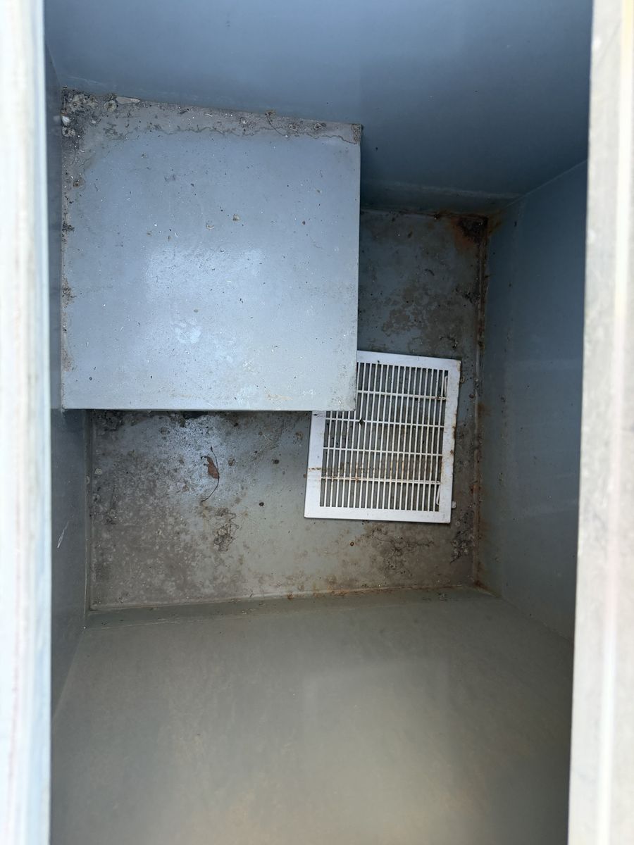 Main image 6