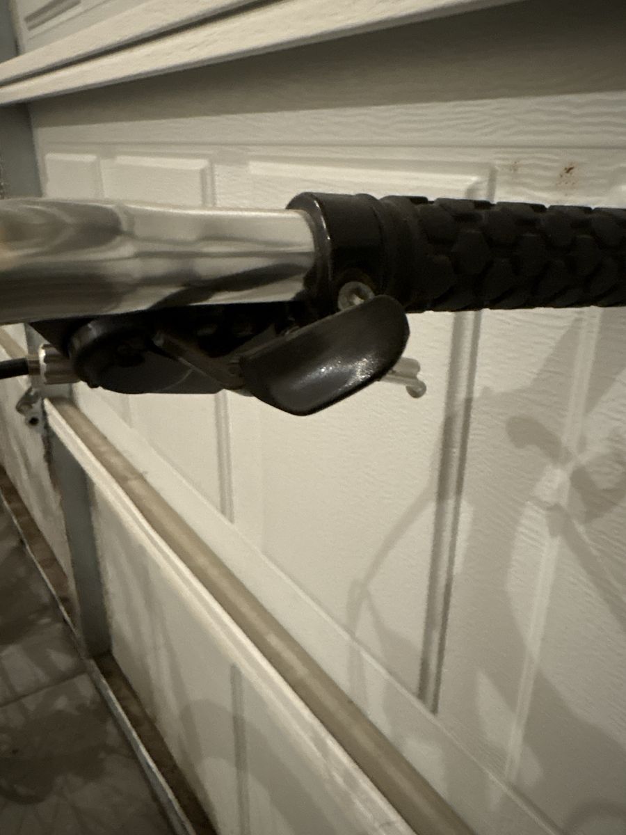Main image 6