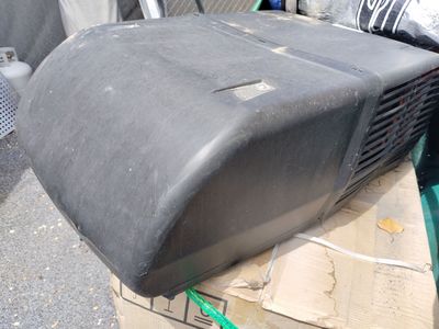 new roof top rv ac unit 15000 btu see pt# 1300 $ retail call 385 490 6470 call first 500$ colman mach 15
