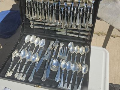 Wallace silver plate silverware set