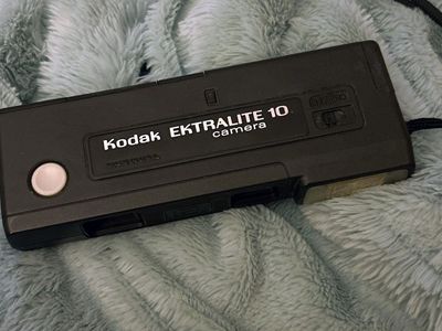 Kodak EKTRALITE 10 Camera Vintage Black Point & Shoot Film Camera Pre-owned was my Mother’s. Still Good Condition Cash Only Plea
