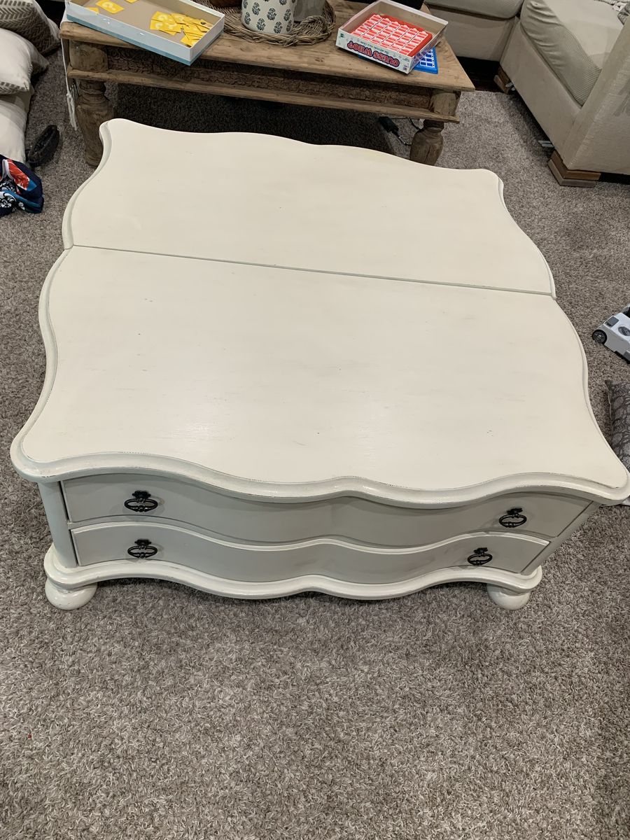 Coffee/Sofa Table