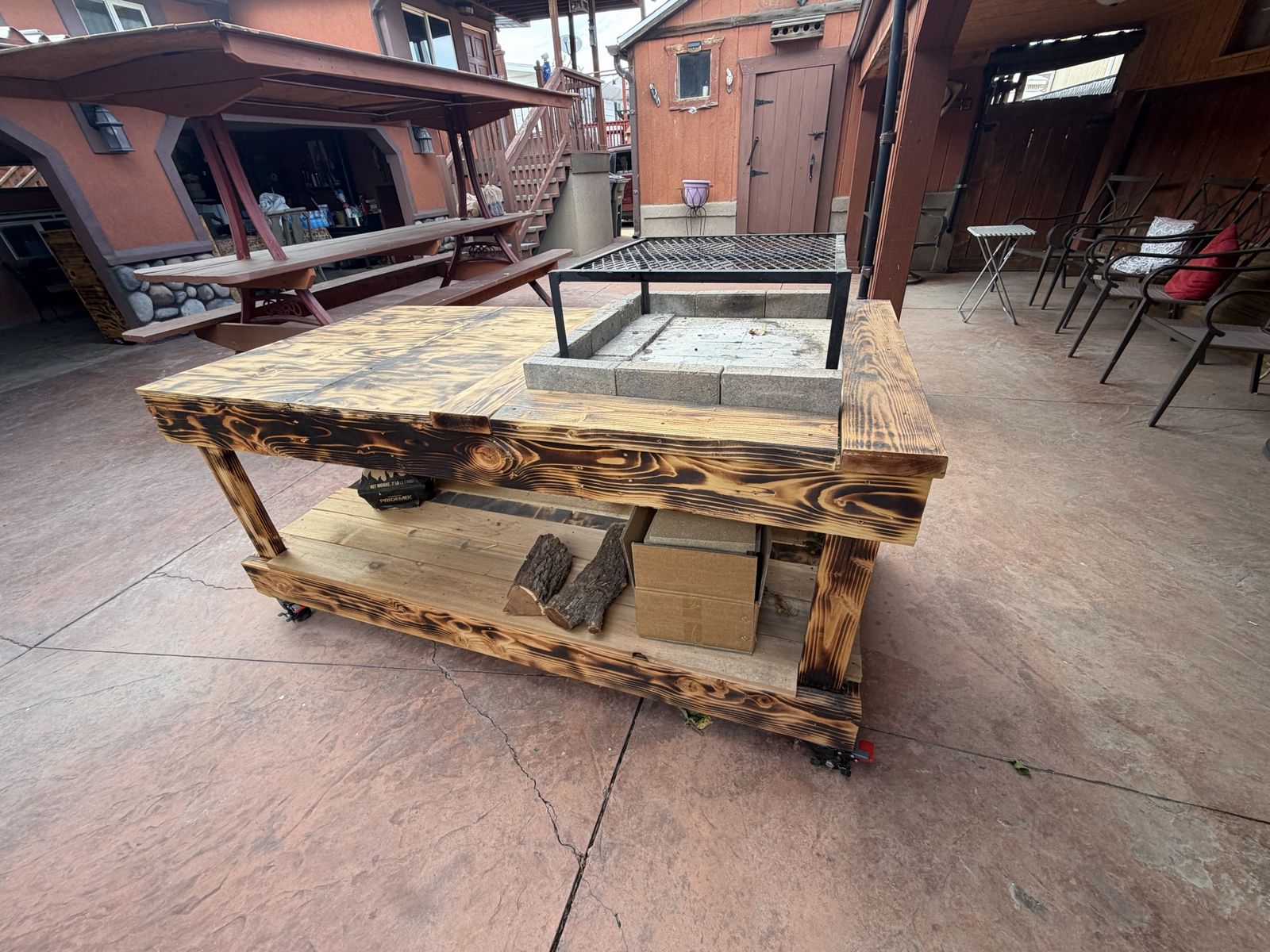 BBQ Table