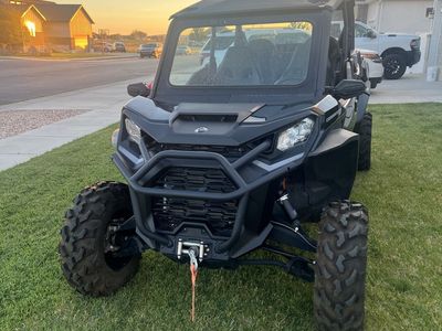2023 Can-Am Commander MAX XT 1000 Side-by-Side UTV, 5-Seat, Street-Legal Kit, 400 Miles