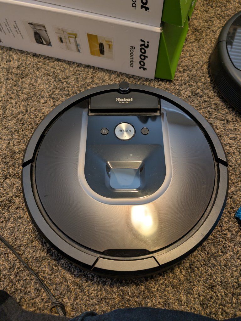 Roomba 981, near new, WiFi, room mapping