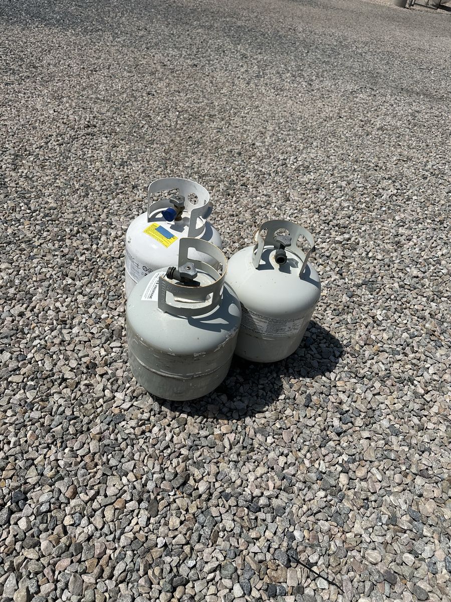 Propane tanks 5 gallon