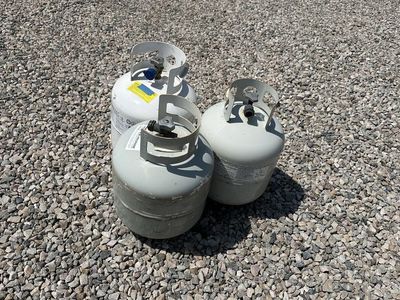 Propane tanks 5 gallon