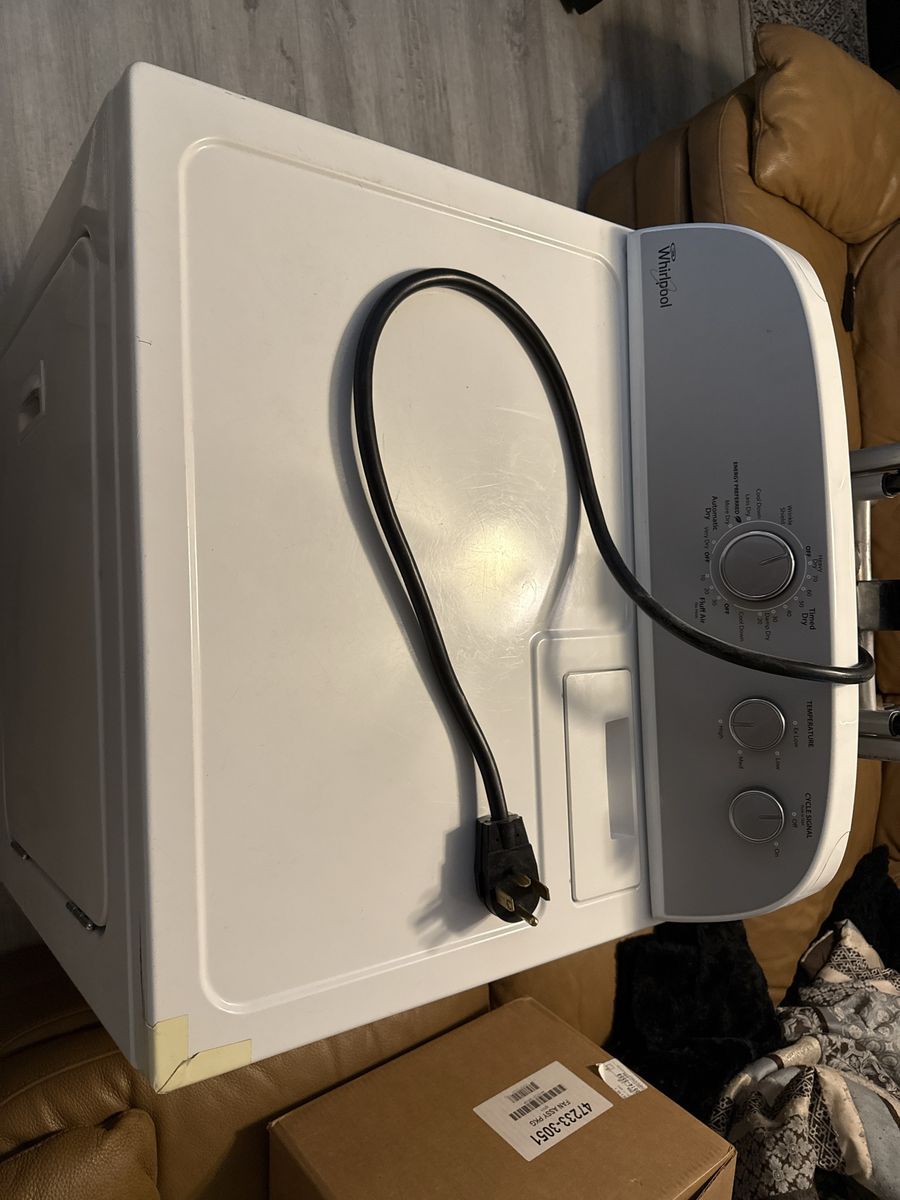 Whirlpool White Electric Dryer