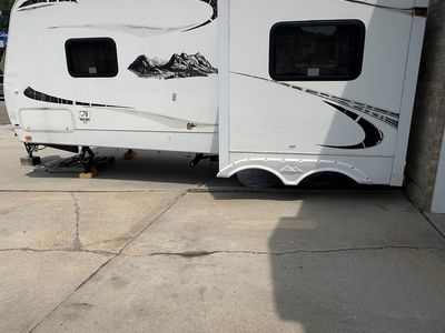 2010 Keystone Cougar Camp Trailer