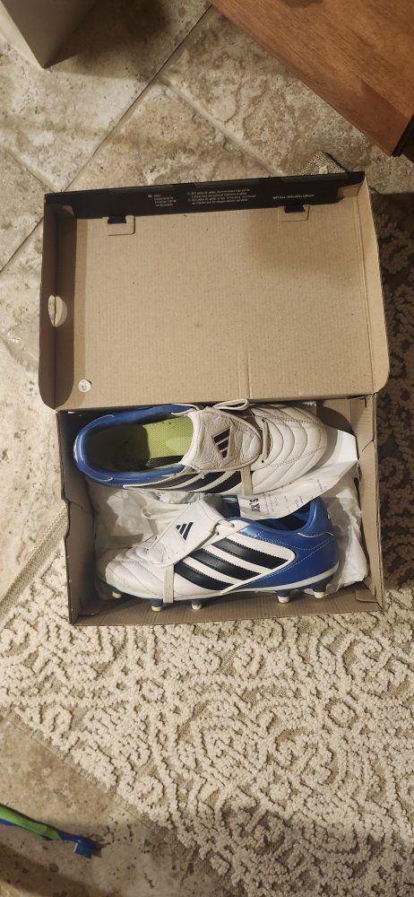 Adidas Gloro 16.1 FG Soccer Cleats White/Blue - Size 7