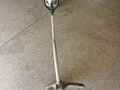 Echo weed trimmer (gas)
