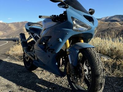 04 Kawasaki Ninja 636 (zx6r)