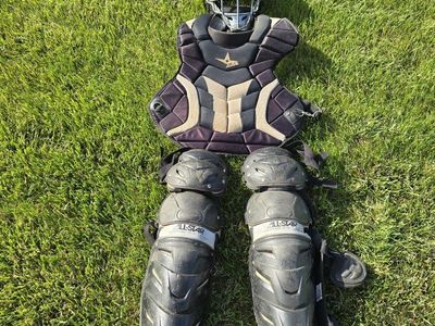 Adult All-Star System Seven Pro Catcher’s Gear Set – Size 16.5" / Hat 7+
