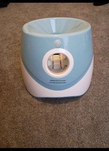 Automatic Dog Ball Launcher – Like New