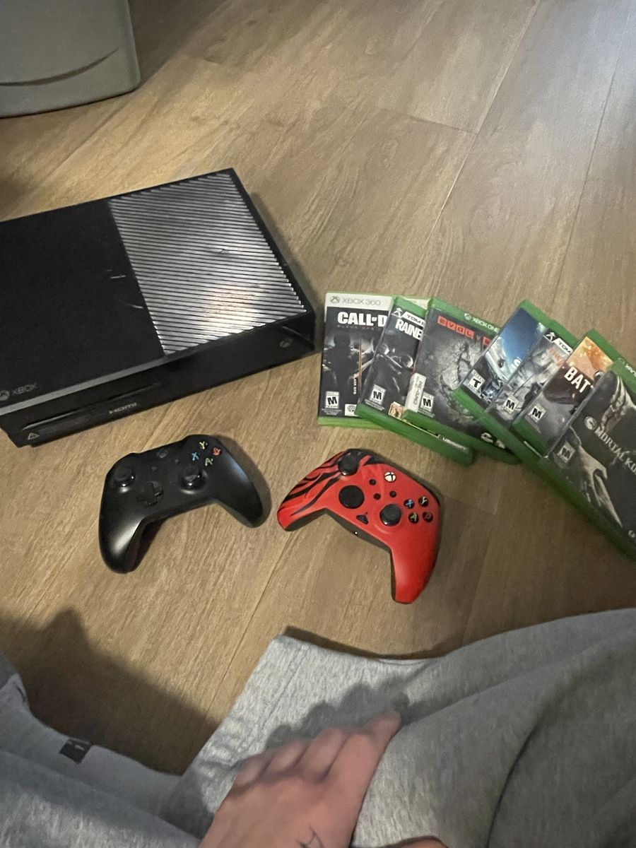 Microsoft Xbox One Console Bundle with Two Controllers, Games, and Rybozen Capture Card