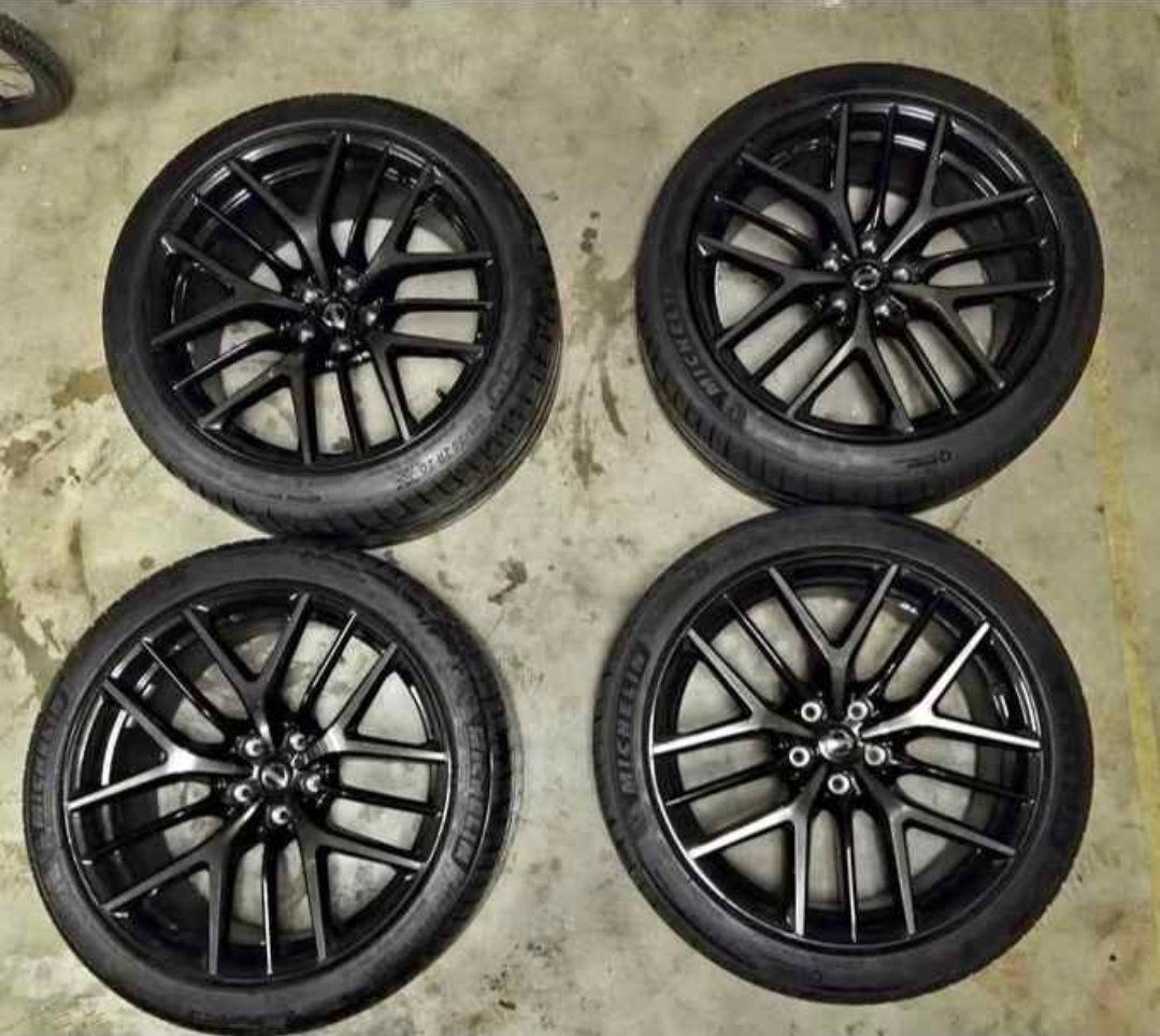 20 OEM Nissan GTR R35 Rims and Tires