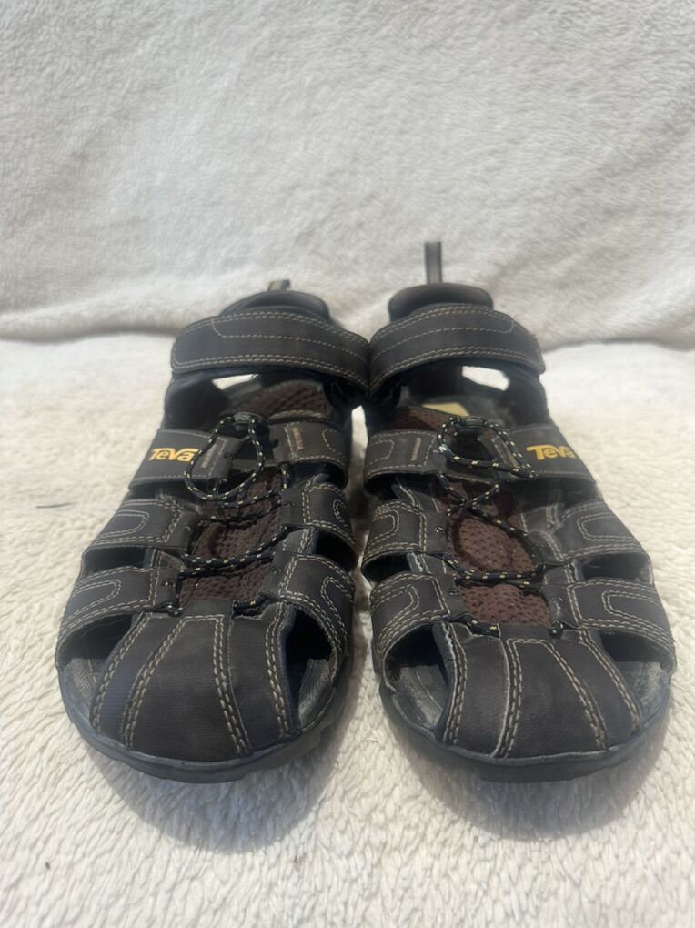 Teva Men’s Size 11 Closed Toe, Hiking Sandals