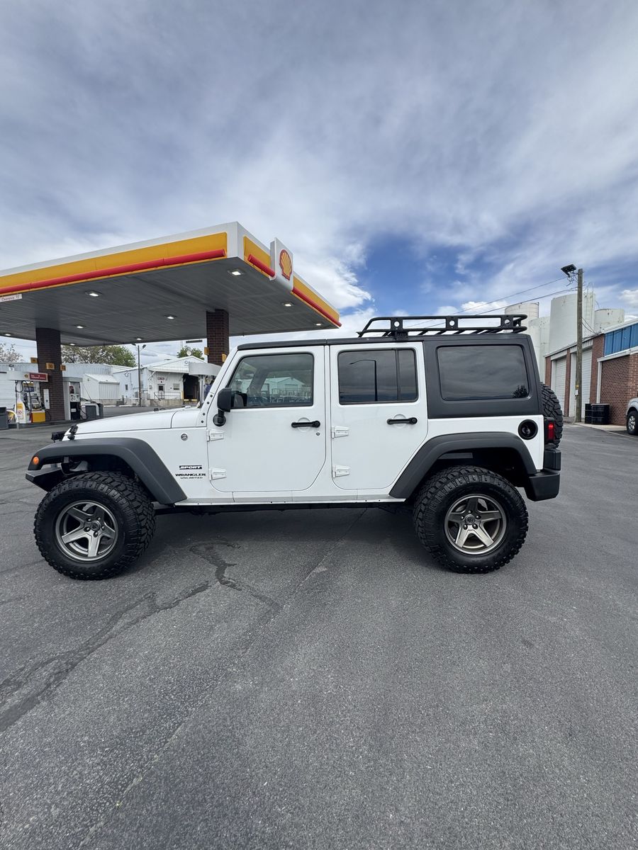 2016 Jeep Wrangler Unlimited Sport