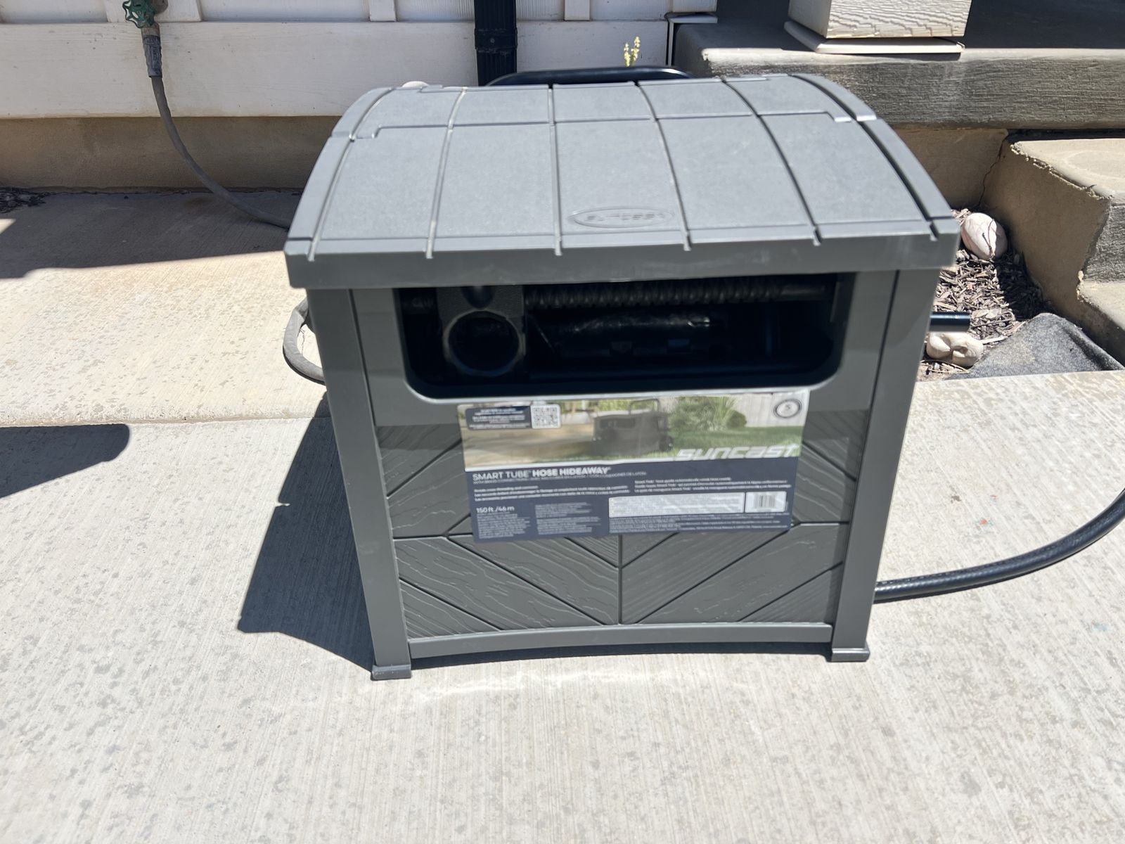 Suncast Smart Tube Hose Hideaway