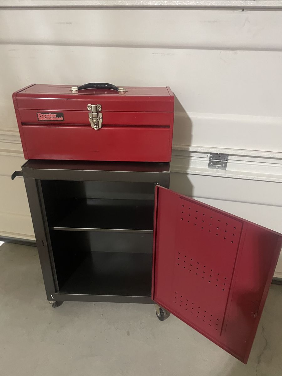 Rolling tool box