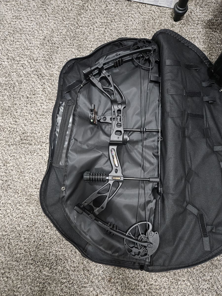 Sanlida Dragon X8 Compound Bow & Carry Bag