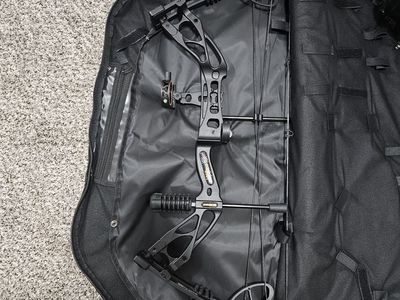 Sanlida Dragon X8 Compound Bow & Carry Bag