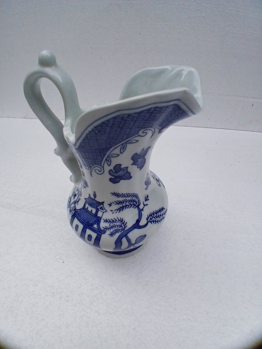 Pitcher & Basin Bowl Blue Willow Decor
