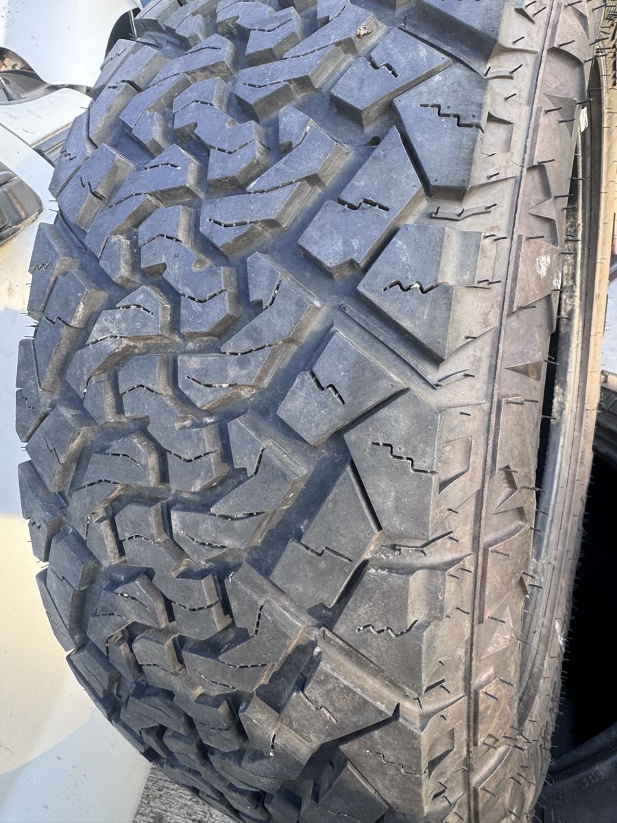 275/55 R20 XL