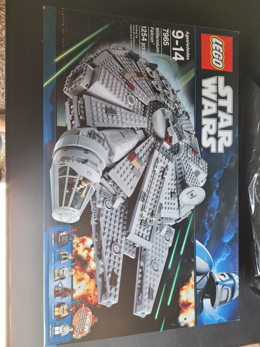 Used Star Wars Lego 7965 Millenium Falcon