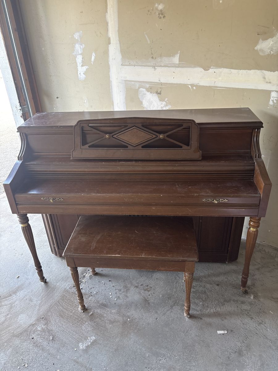 Wurlitzer Spinet Piano & Bench - Vintage Wood Finish, Excellent Project Piece