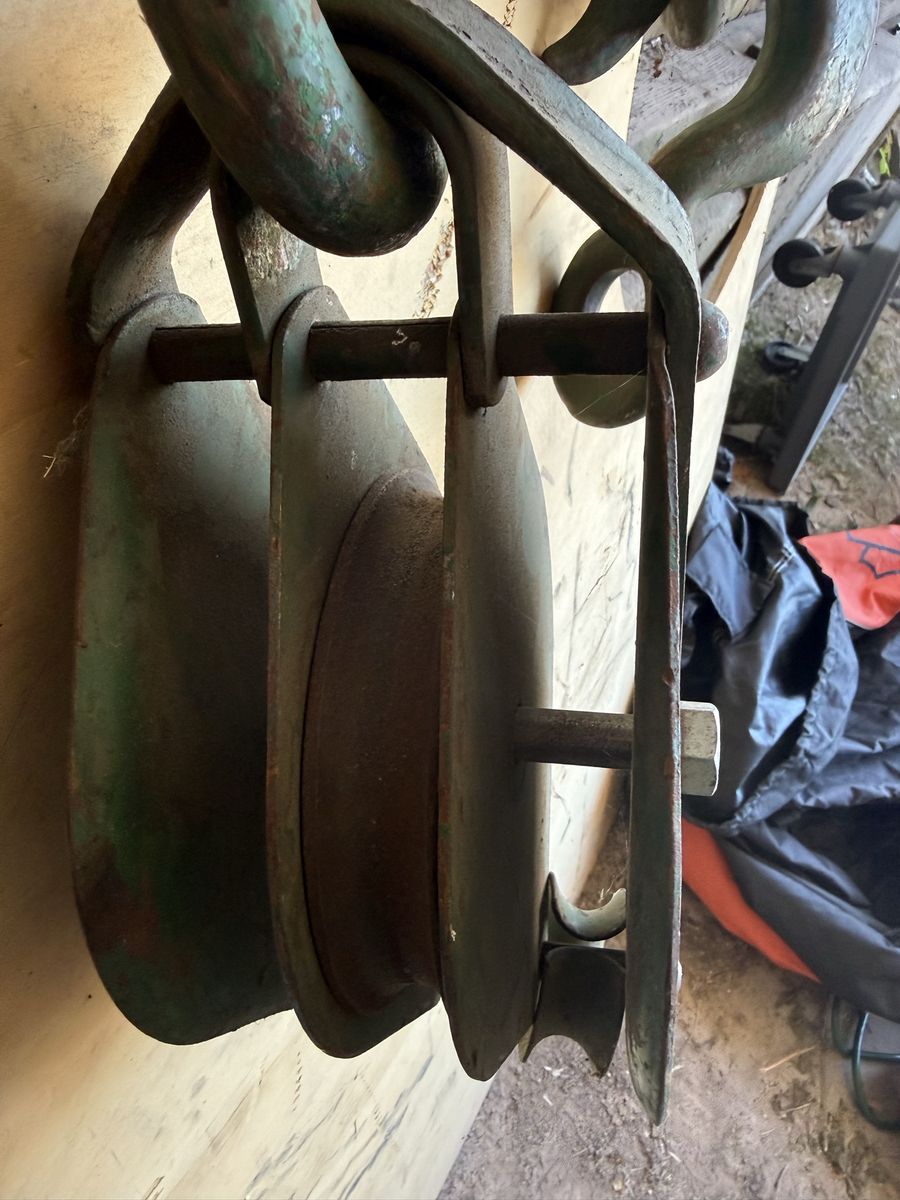 Main image 6