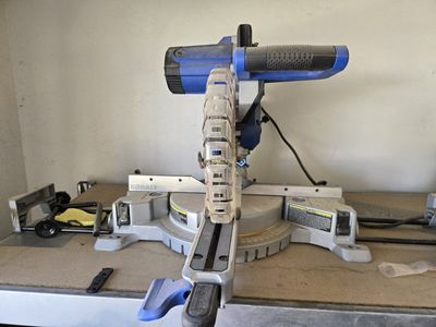 Kobalt 10-inch Sliding Compound Miter Saw, Model SM1850LW, Corded Electric, Good Condition