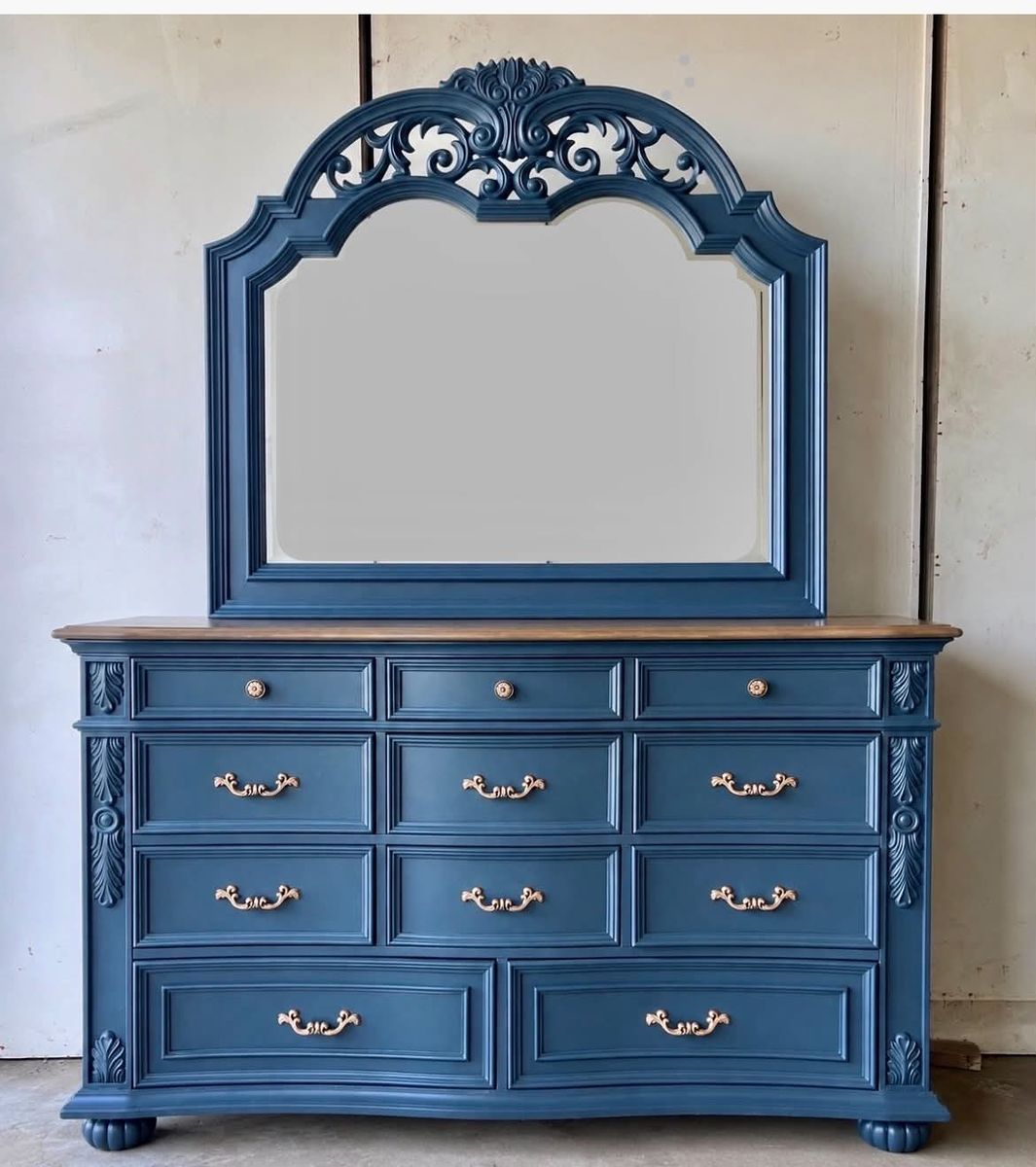 Stunning large dresser with mirror
