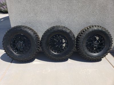 Can-Am Maverick R Stock Wheels/Tires