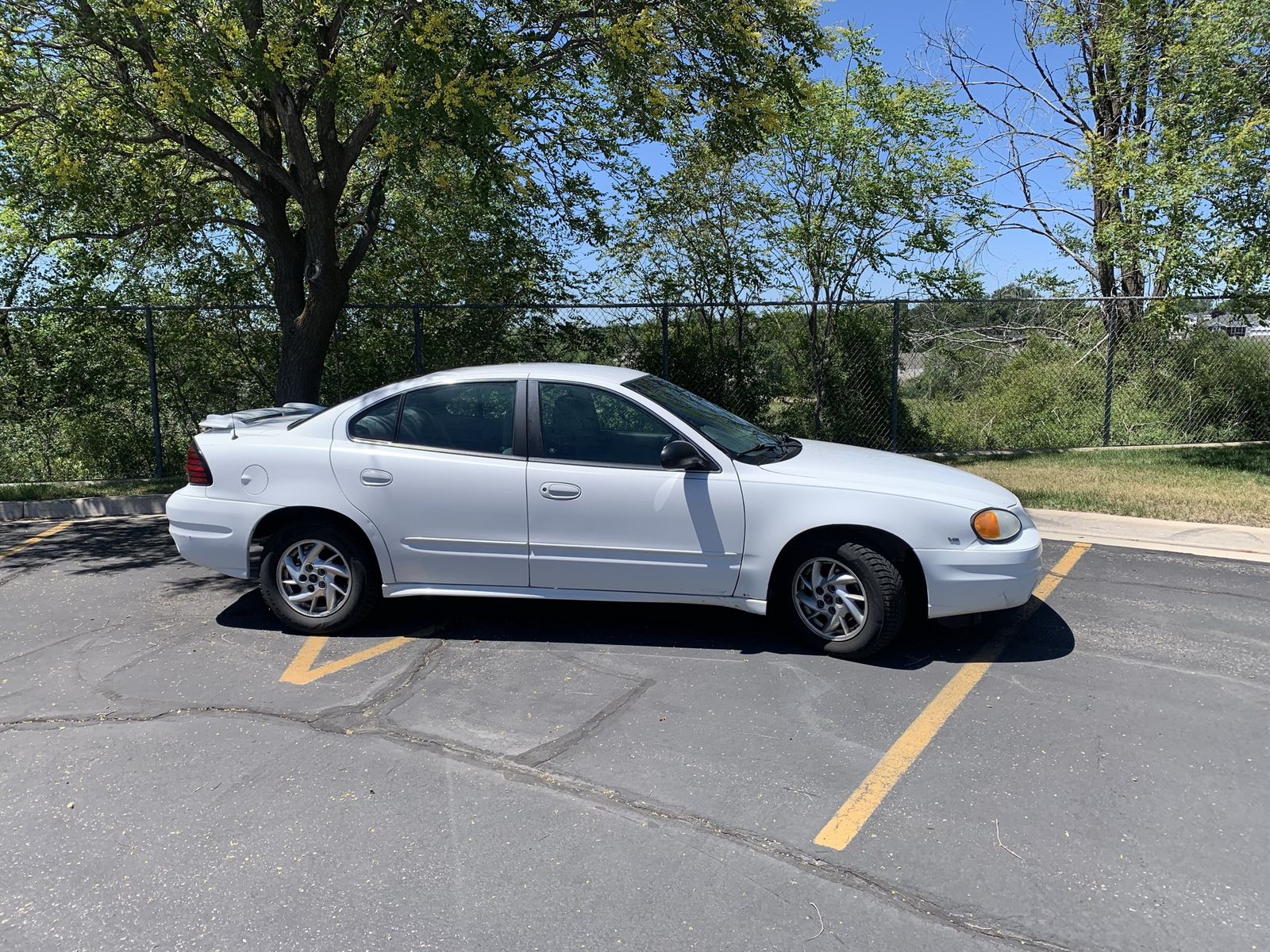 2004 Pontiac Grand Am SE1