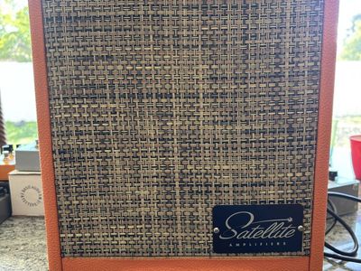 Satellite Amps Gammatron Tube Guitar Amplifier Celestion Eight 15 Speaker Orange