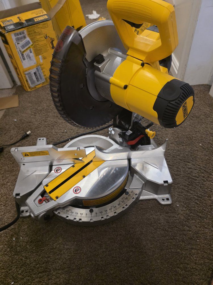 Main image 4