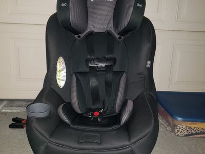 Maxi Cosi car seat
