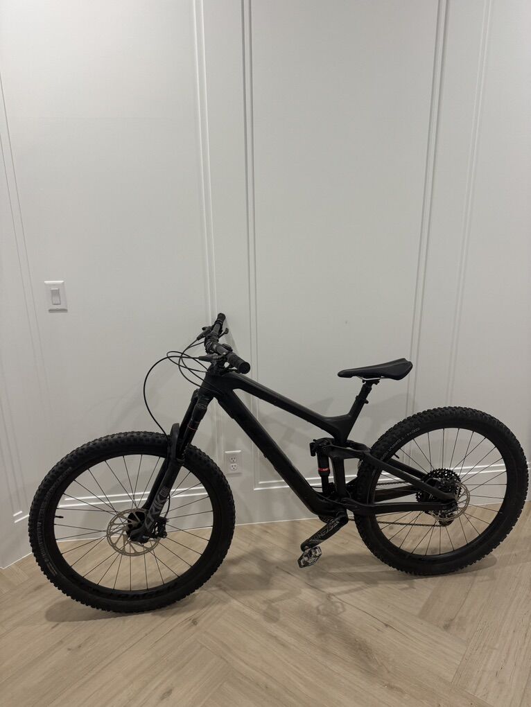 2019 Trek Slash 9.8 Carbon 29 – Size Large