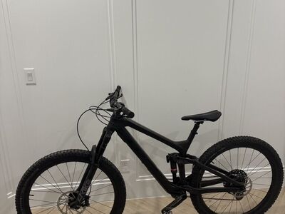 2019 Trek Slash 9.8 Carbon 29 – Size Large