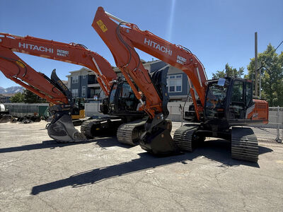 Large Excavator Available for Rent! 16 Ton Excavator with Thumb