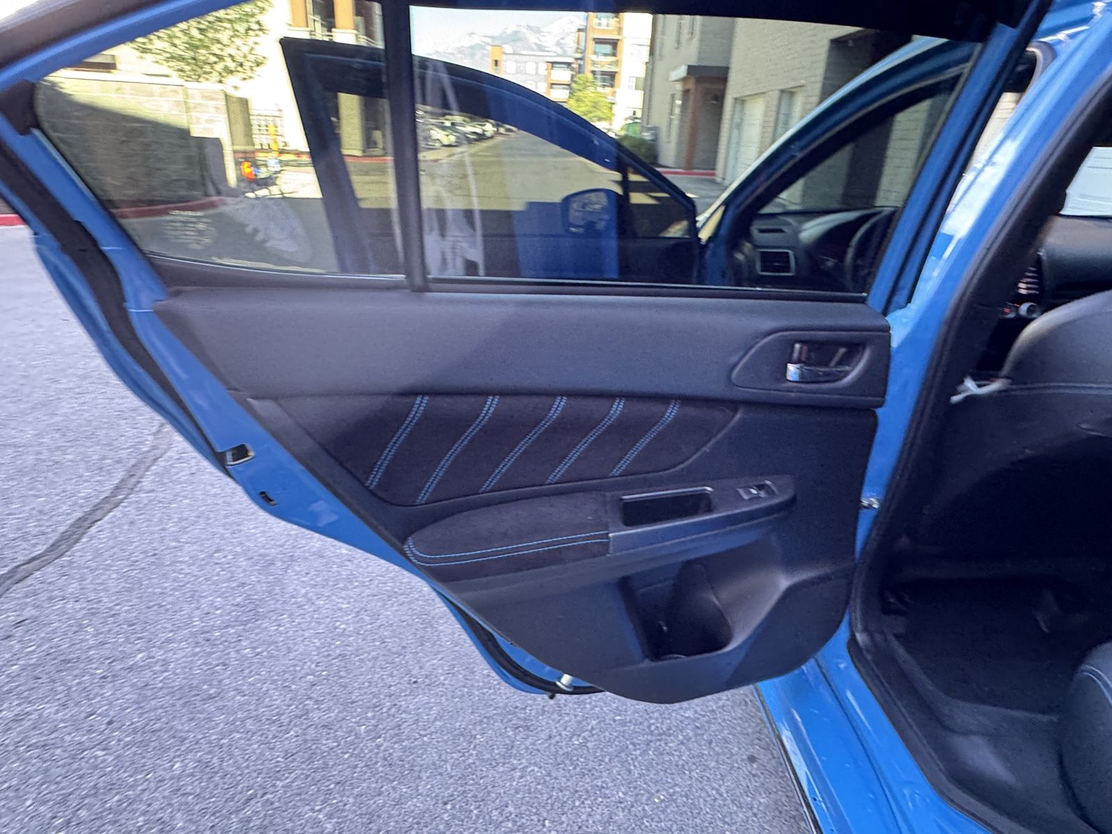 Main image 30